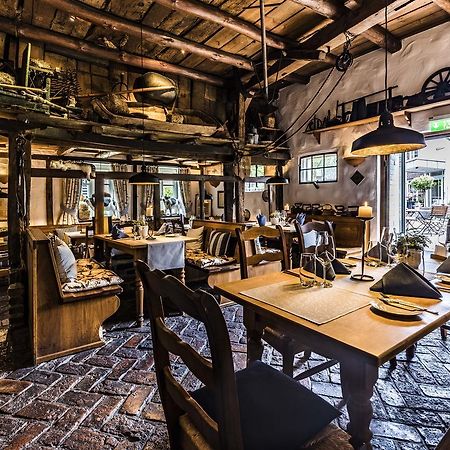 Wellings Romantik Hotel Zur Linde โมเออร์ส ภายนอก รูปภาพ