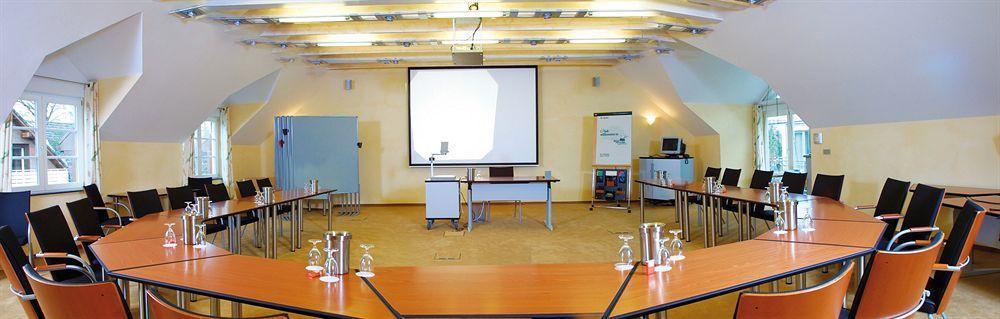Wellings Romantik Hotel Zur Linde โมเออร์ส ภายนอก รูปภาพ