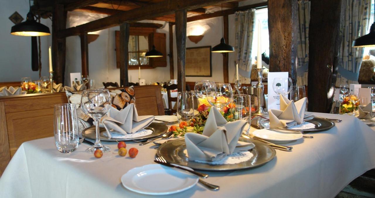 Wellings Romantik Hotel Zur Linde โมเออร์ส ภายนอก รูปภาพ